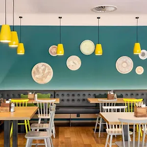vienna-house-easy-berlin.find-berlin-hotels.com/